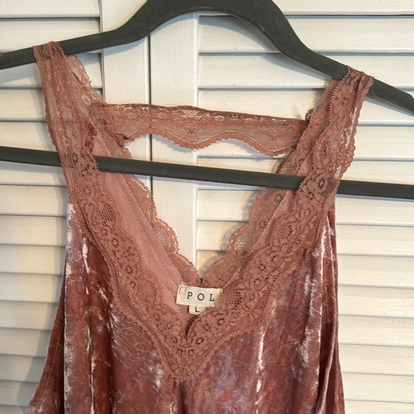 Made by POL size large. Velvet tank. Great condition never worn - Picture 4 of 4
